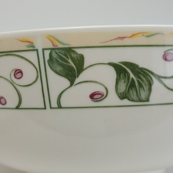 Wedgwood Amway Pears & Berries 10" Round Serving Bowl Beige Fruit & Floral - Picture 7 of 11